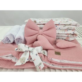 Korbbett mit Ausstattung für ein Baby – Kaninchen, Ourbaby®