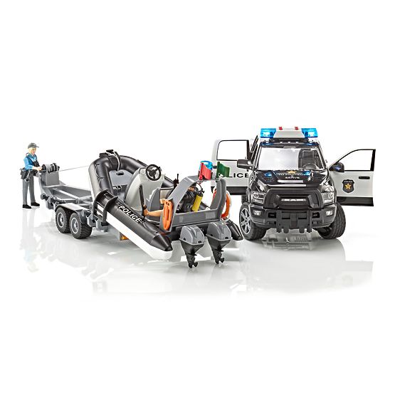 Bruder RAM Polizeiauto mit Boot und zwei Figuren
