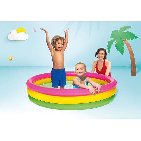 Bunter aufblasbarer Pool für Kinder