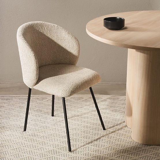 Esszimmerstuhl Larisa, beige/schwarze Beine