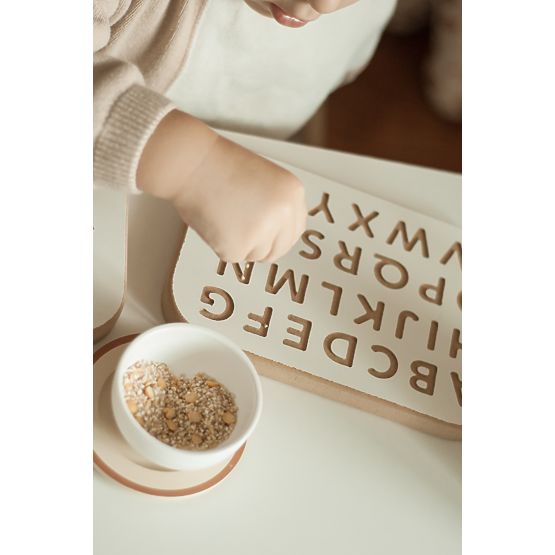 Grafomotorische Tafel - Buchstaben