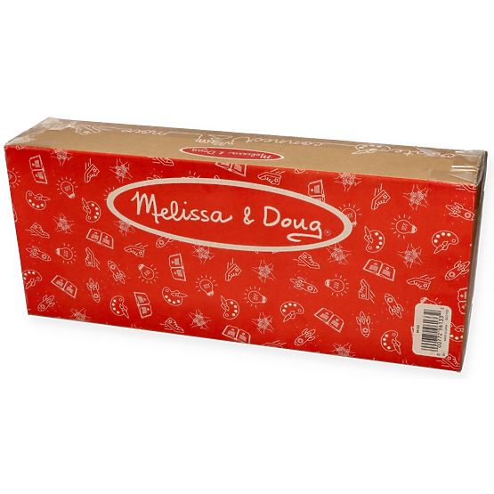 Großer Lastwagen mit Rennwagen