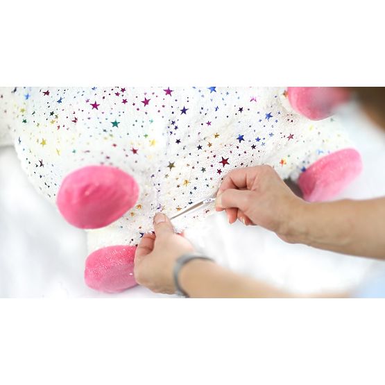 Gummihüpfendes Einhorn mit Bezug