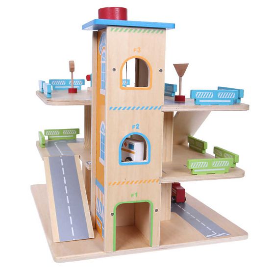 Holz-Garage mit Aufzug