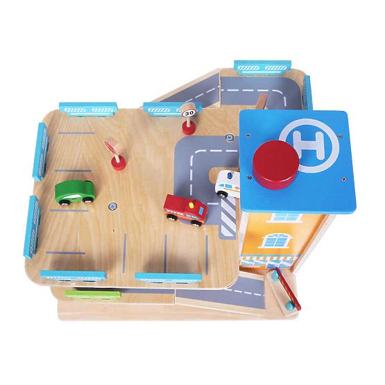 Holz-Garage mit Aufzug