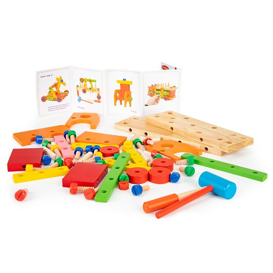 Holzbaukasten mit Werkzeug
