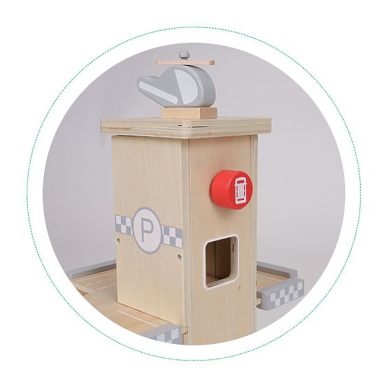 Holzgarage mit Aufzug