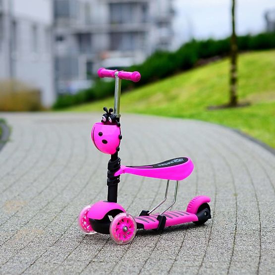 Kinder hüpfen a Scooter Marienkäfer - pink
