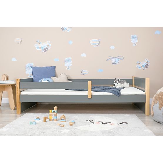 Kinderholzbett Scandie mit Rausfallschutz - grau