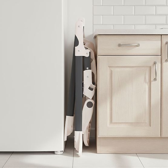 Klappbarer Kinderhochstuhl mit Spielzeug ECOTOYS