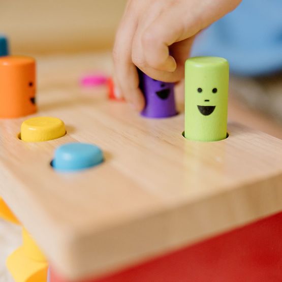 Klopfspiel hüpfende Männchen - Schlagspielzeug Melissa and Doug