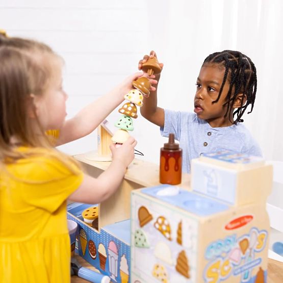 Mega Eisdiele - Holzspielset für das Spielen im Eisladen