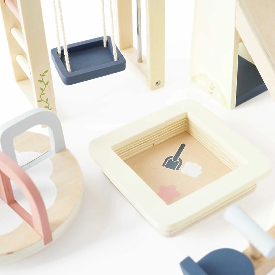 Outdoor-Spielplatz für Puppen