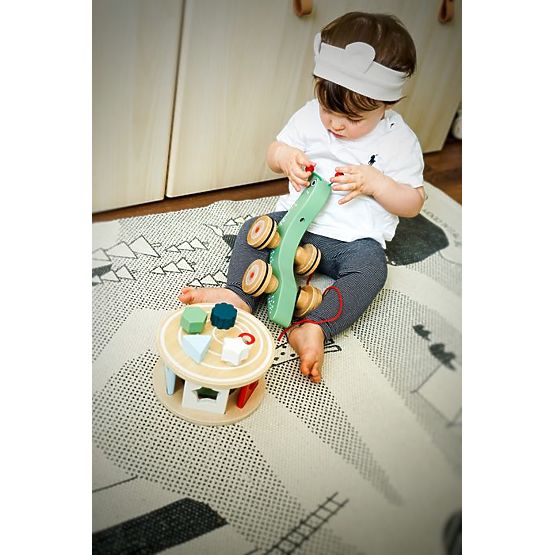 Schnecke mit Sortierbox an einer Schnur Montessori