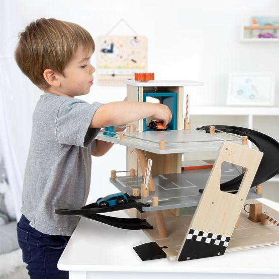 small foot Holz-Rennparkhaus