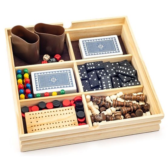 Spieleset in Holzkiste
