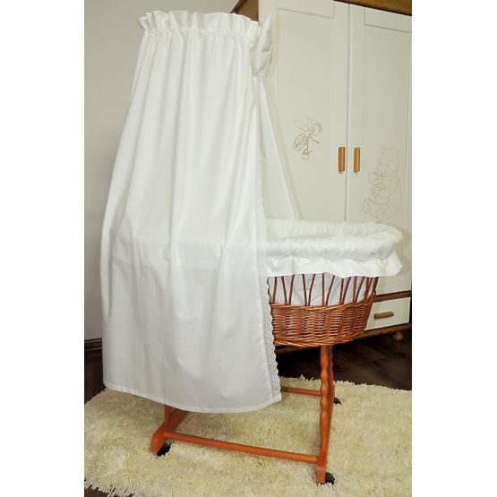 Stubenwagen mit Spitzen-Bettwäsche