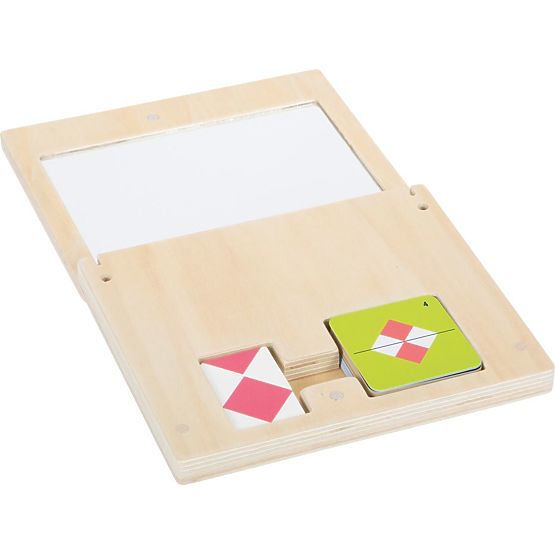 Symmetrisches Puzzle mit Spiegel