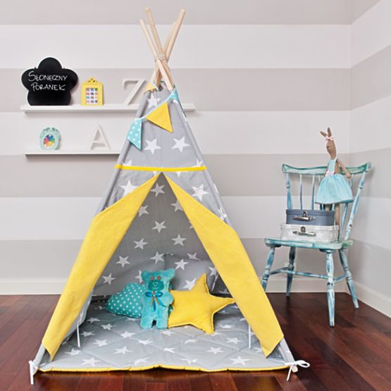 Tipi Sonniger Morgen