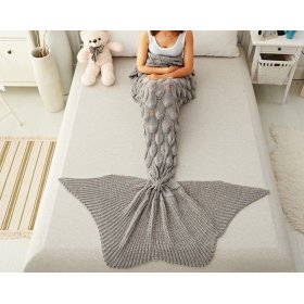 Eine Decke in Form eines Meerjungfrauenschwanzes, Tutumi