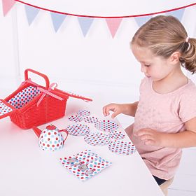 Bigjigs Toys Gepunktetes Teeset im Picknickkorb