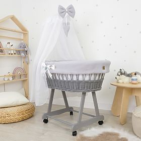 Weidenkörbchen mit Ausstattung für Babys - Igel