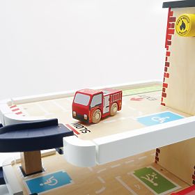 Le Toy Van Feuerwehr- und Rettungsgarage, Le Toy Van