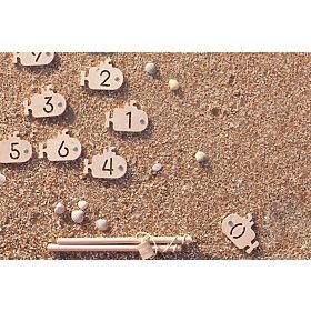 Magnetische U-Boote mit Nummern