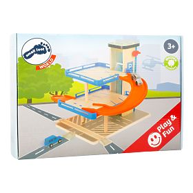 small foot Holzparkhaus mit Aufzug, small foot